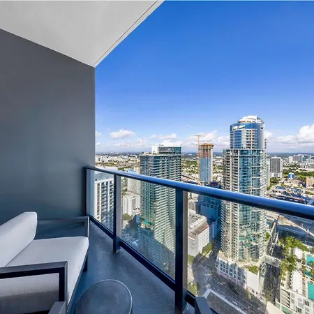 Ferienwohnung Luxury 1-Br Ph With Breathtaking Downtown Views